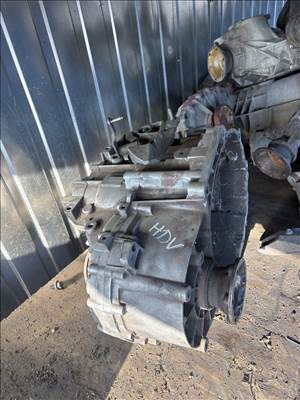 Volkswagen Passat B6 HDV manuális váltó 