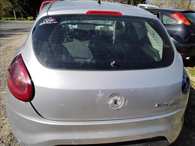 Fiat Bravo 1.9JTd csomagtérajtó 