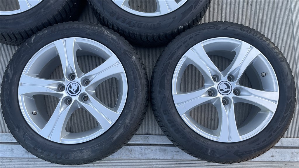  Újszerű Autec 5X112 16 colos alufelnik KBA46388 205/55R16 Goodyear téli gumi gumi  3. kép