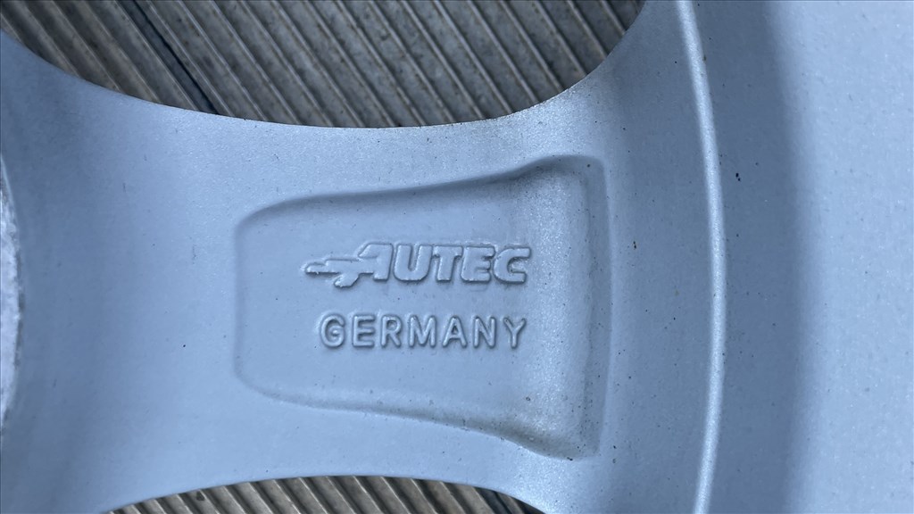  Újszerű Autec 5X112 16 colos alufelnik KBA46388 205/55R16 Goodyear téli gumi gumi  7. kép
