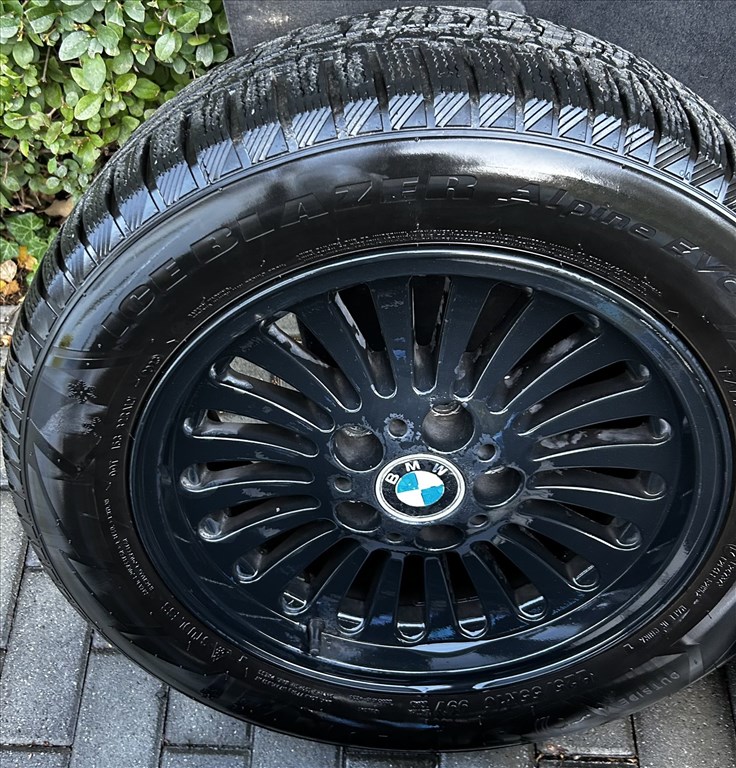  5x120 lyukosztású 16" újszerű (gyári felni) alufelni, rajta 225/55 használt téli gumi gumi  4. kép