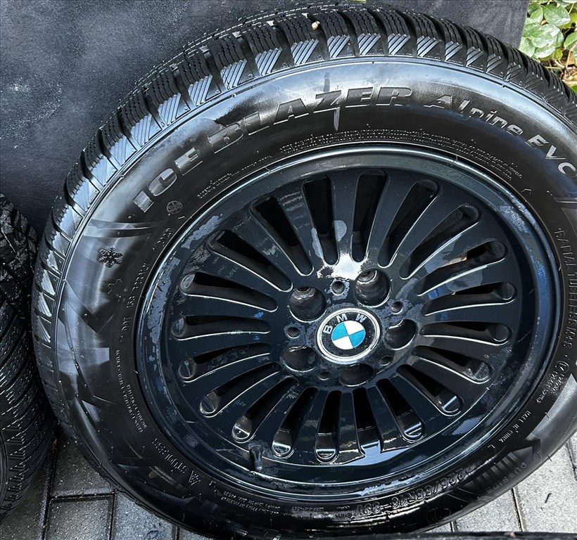  5x120 lyukosztású 16" újszerű (gyári felni) alufelni, rajta 225/55 használt téli gumi gumi  6. kép