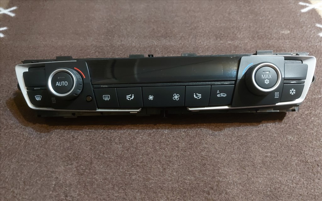 BMW 1-es,F20,F21,2-es,F22,3-as,F30,F31,4-es,F32 digitális klímavezérlő panel, fűtéskapcsoló panel  1. kép