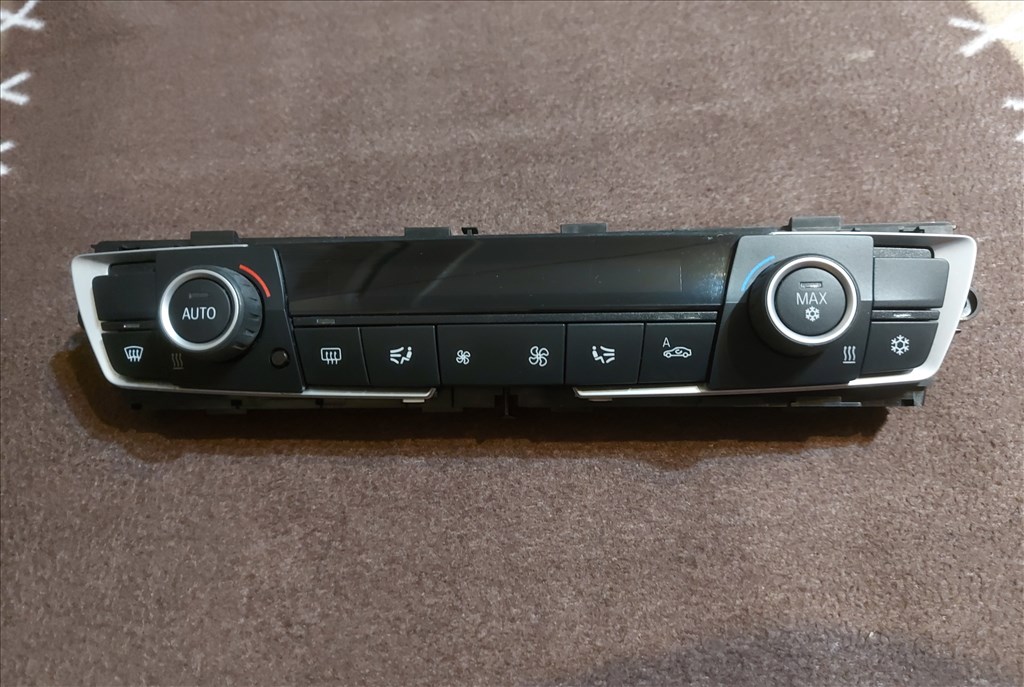 BMW 1-es,F20,F21,2-es,F22,3-as,F30,F31,4-es,F32 digitális klímavezérlő panel, fűtéskapcsoló panel  3. kép
