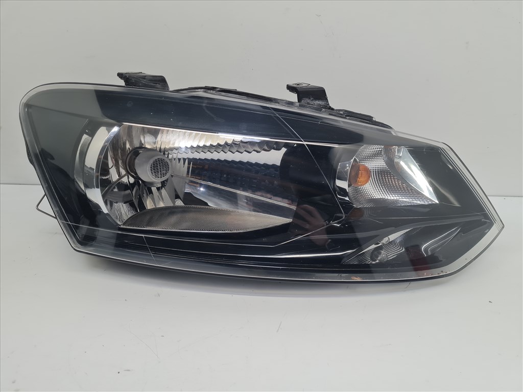 Volkswagen Polo V jobb fényszóró (26794) 6r1941016e 1. kép