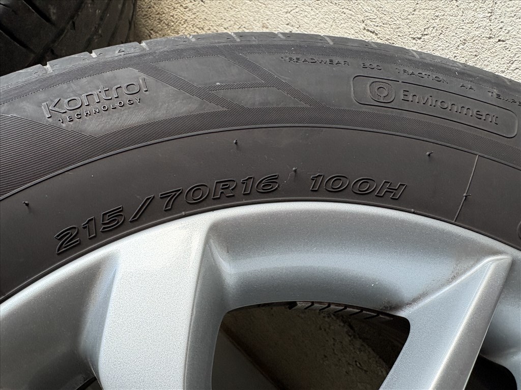 Hyundai 5x114.3 16" alufelnik nyári gumikkal olcsón 5. kép