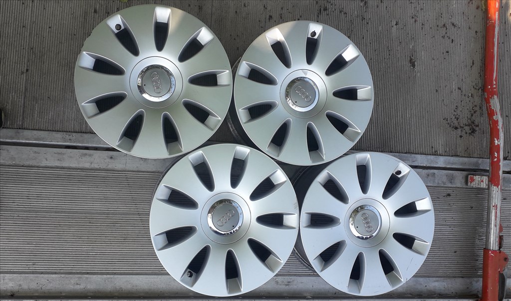 Audi 16 16" gyári alufelnik 5x112 4F0601025N 1. kép