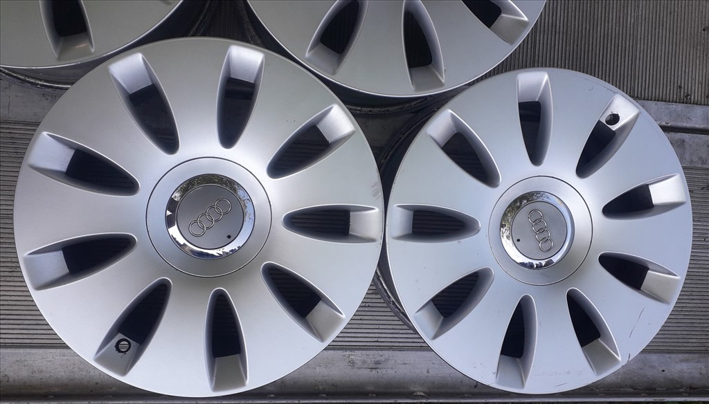 Audi 16 16" gyári alufelnik 5x112 4F0601025N 3. kép