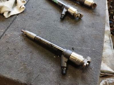 Opel Astra J K / Meriva B / Mokka 1.6 CDTI porlasztók 55578075