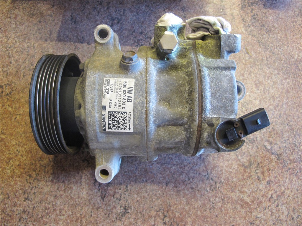 Audi A3 (8V) komplett motor 1.6 TDI  3. kép