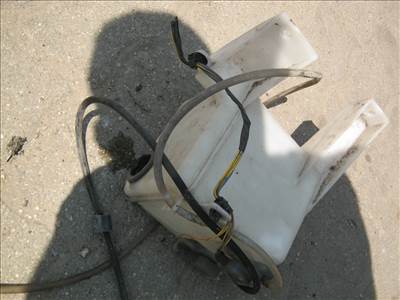 Suzuki Swift IV ablakmosó tartály 