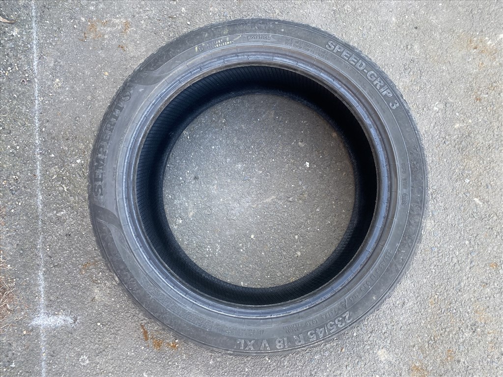  235/45R18 használt Semperit Speed Grip téli gumi garnitúra  4. kép