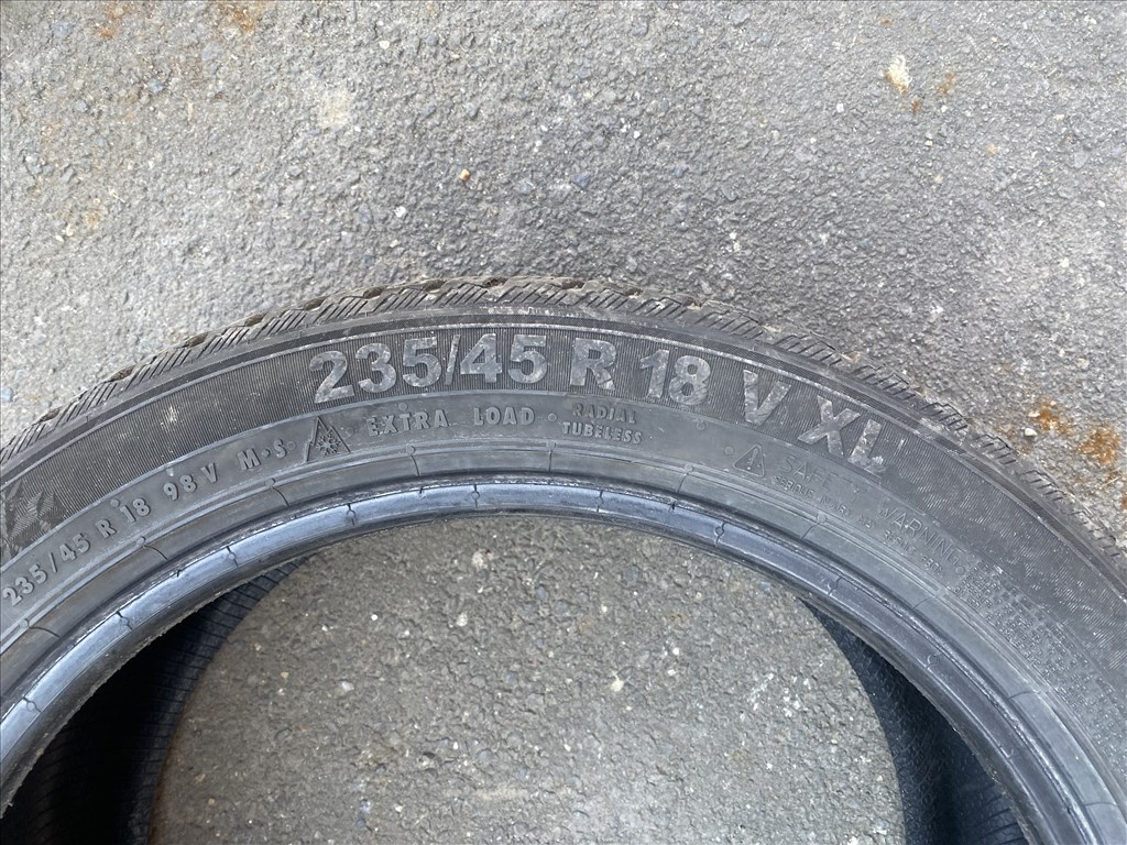  235/45R18 használt Semperit Speed Grip téli gumi garnitúra  5. kép