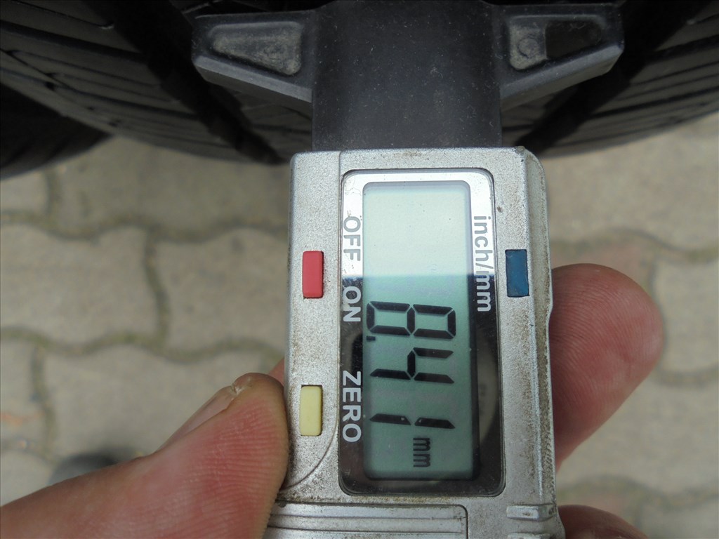 235/55 R 19-es 2023-as szinte új Barum téli gumi pár eladó 3. kép