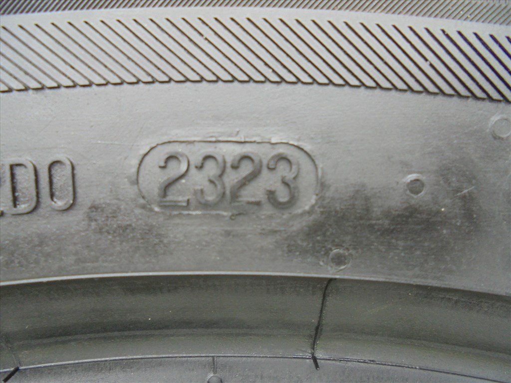 235/55 R 19-es 2023-as szinte új Barum téli gumi pár eladó 5. kép