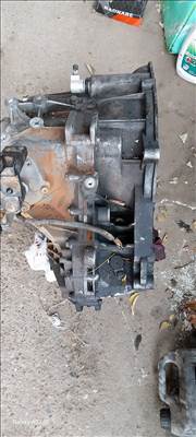 Chevrolet Captiva  füzőtt motorblokk kevés km