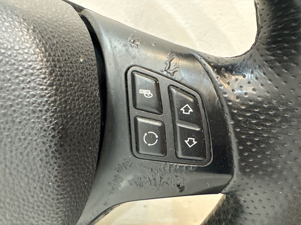 BMW E87 E82 E88 E90 E91 E92 E93 gyári M kormány 3051626 4. kép