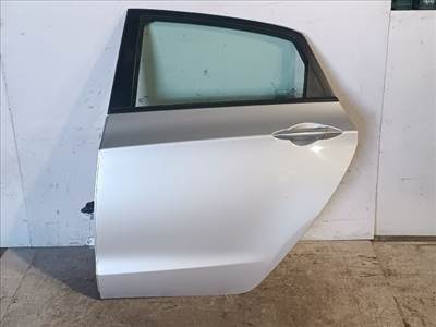HYUNDAI I30 Bal hátsó Ajtó (Részeivel)