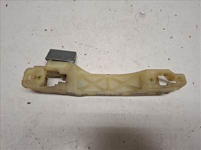 Chevrolet Aveo 4 ajtós jobb hátsó kilincsfészek