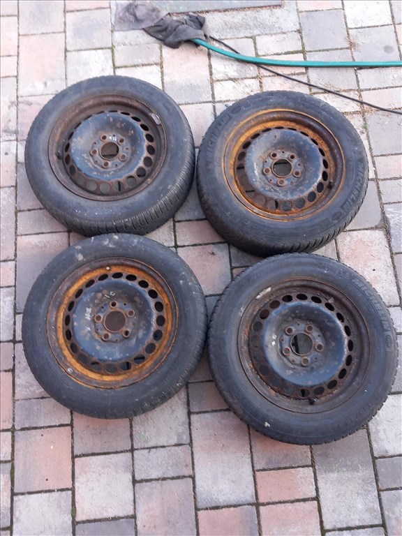  5x112 lyukosztású 6JJ 15" használt lemezfelni 1. kép