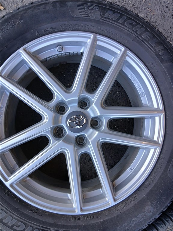TOYOTA RAV-4 5x114.3 7x18 225/60R18 használt MichelinAlpin5 SUV 2021 téli gumikkal 1. kép
