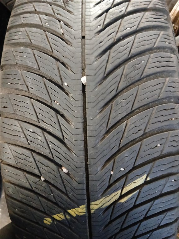 TOYOTA RAV-4 5x114.3 7x18 225/60R18 használt MichelinAlpin5 SUV 2021 téli gumikkal 3. kép