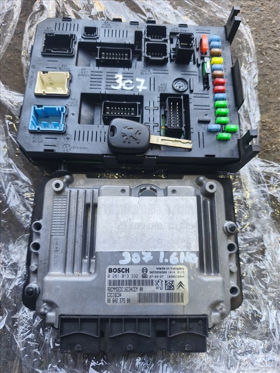 Peugeot 307 1.6 HDI motorvezérlő bsi kulcs  0281013332 9664257580 2. kép