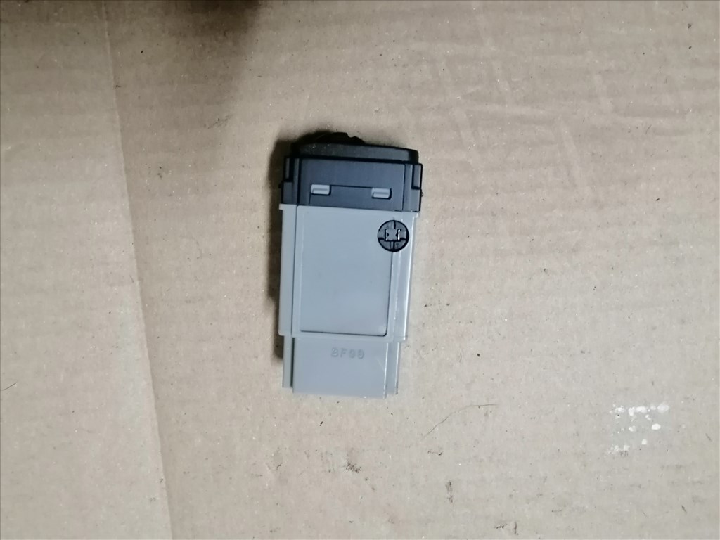 Mitsubishi Outlander I 2.0 4WD Fényszóró magasság Állító kapcsoló 2. kép