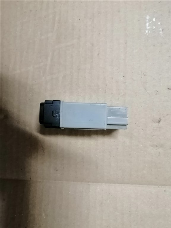 Mitsubishi Outlander I 2.0 4WD Fényszóró magasság Állító kapcsoló 4. kép