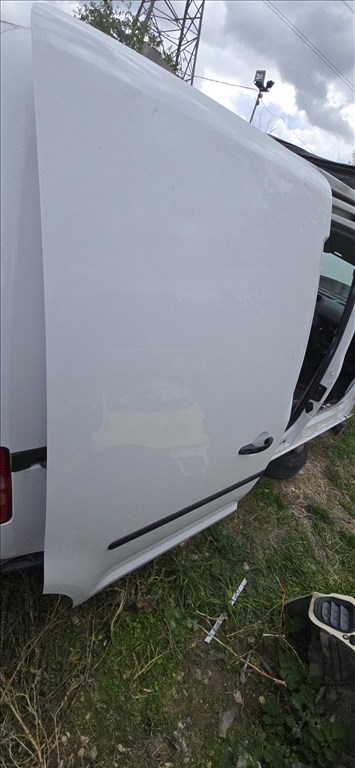 Volkswagen Caddy III bontott alkatrészei 1.6tdi CAY 11. kép