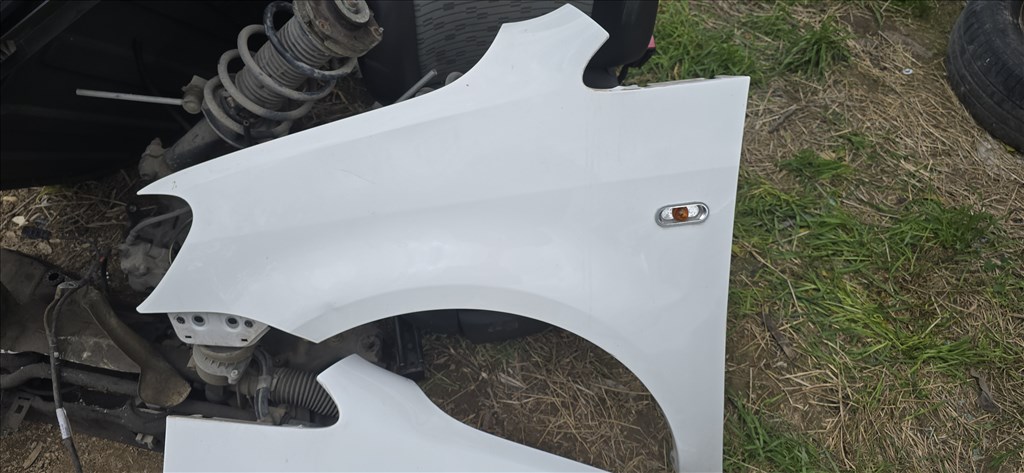 Volkswagen Caddy III bontott alkatrészei 1.6tdi CAY 19. kép