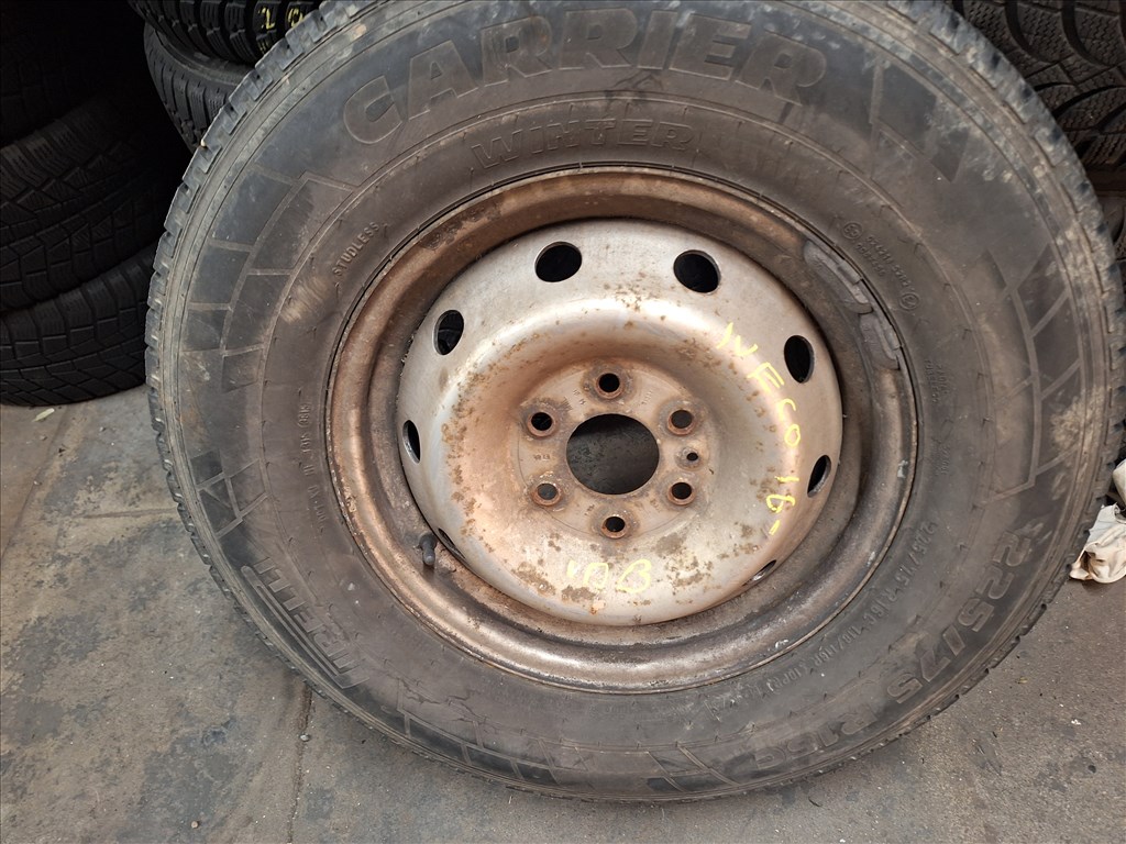  16" IVECO 6 lyukas lemezfelni  1. kép