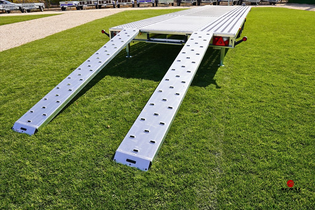 Új 8.5m-es autószállító utánfutó (3500kg-os) most bruttó 3.190.000 Ft 2. kép