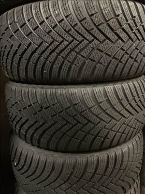  225/4517" új Hankook téli gumi gumi