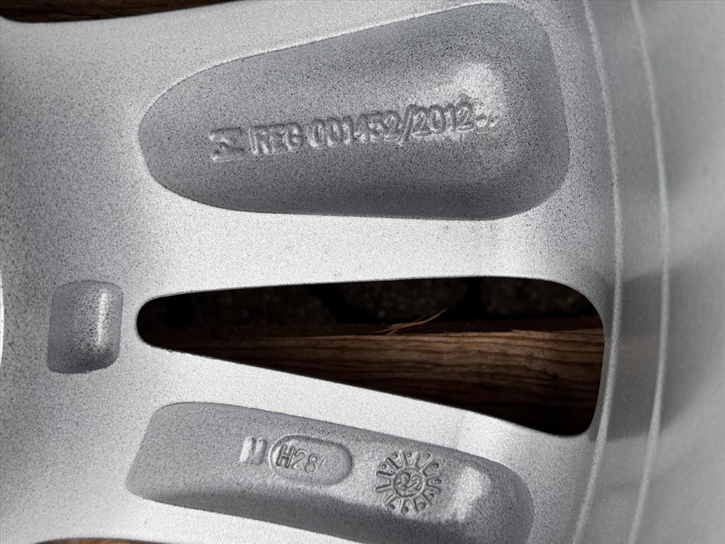 R16 4x100 Original Renault Dacia 6J ET37 / Dacia Lodgy Logan Sandero Stepway  10. kép