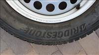  5x112 lyukosztású 16" használt lemezfelni, rajta 205/60 használt Bridgestone téli gumi gumi 