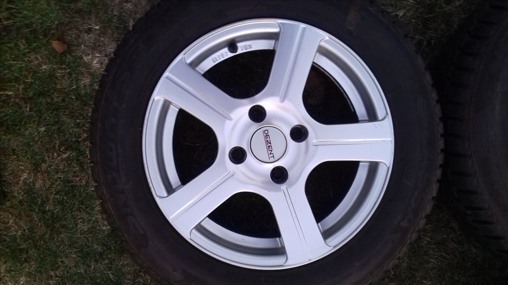  4x108 lyukosztású 6,5JJ 15" használt alufelni téli gumival Ford típusaira 2. kép