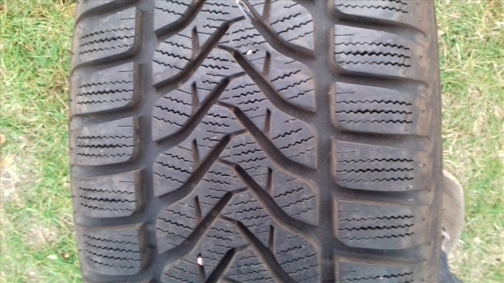  4x108 lyukosztású 6,5JJ 15" használt alufelni téli gumival Ford típusaira 9. kép