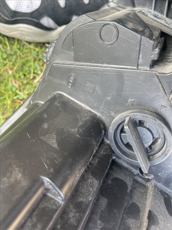 Opel Insigna fényszóró  555888333 m0011234 1ll011165731 ismeretlen1 5. kép