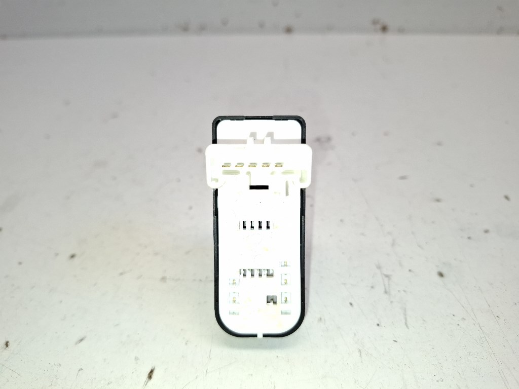 Mazda 3 (BM) jobb elsõ ablakemelõ kapcsoló 3. kép