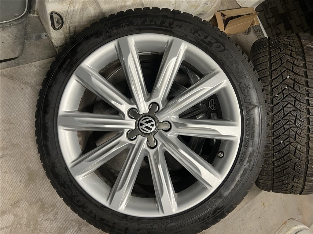 19 Gyari Audi A5 A6 A7 A8 Vw Tiguan Javitas mentes alufelni Teligumikkal jeladókkal szerelve! 5x112 2. kép