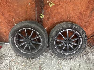  5x114.3 lyukosztású 18" használt alufelni, rajta 235/55 használt Pirelli nyári gumi gumi 