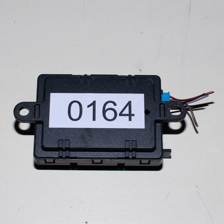 BMW 1er F20-F21 LCI, 2er F22-F23-F45-F46 LCI, 3er F30-F31-F34-F80 LCI, 4er F32-F33-F36-F82-F83 LCI, 5er F07-F10-F11 LCI, 6er F06-F12-F13 LCI, 7er F01-F02-F03 LCI, i3 I01 LCI, i8 I12-I15 LCI, X1 F48, X2 F39, X3 F25 iDrive vezérlõ 2. kép