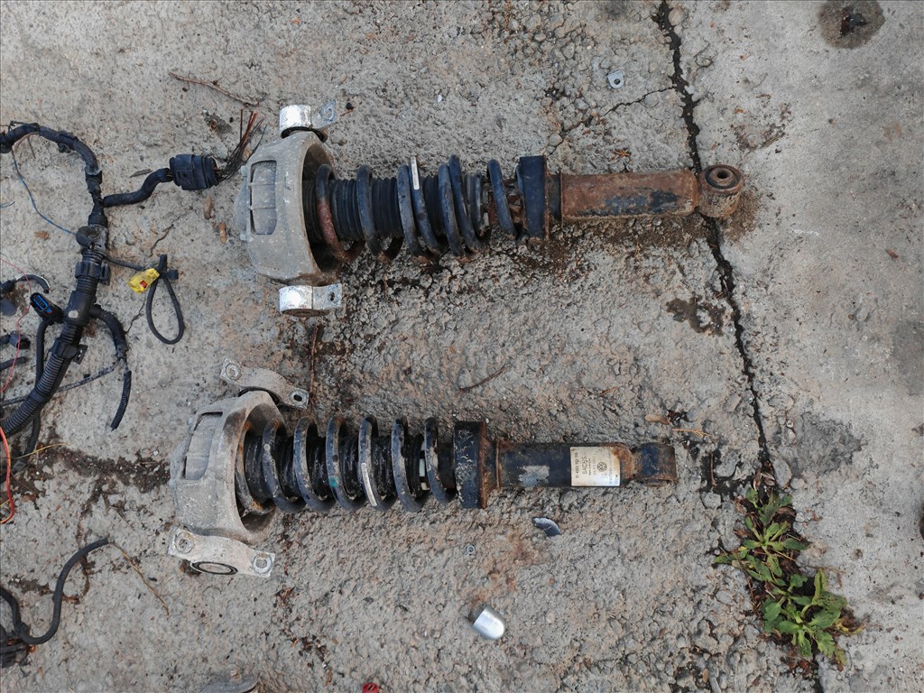 Volkswagen Touareg I R5 TDI Vw touareg 2.5 tdi első hátsó lengéscsillapito 1. kép