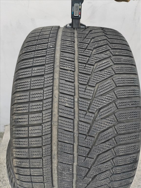  295/3019" használt Hankook téli gumi 2 db 4. kép