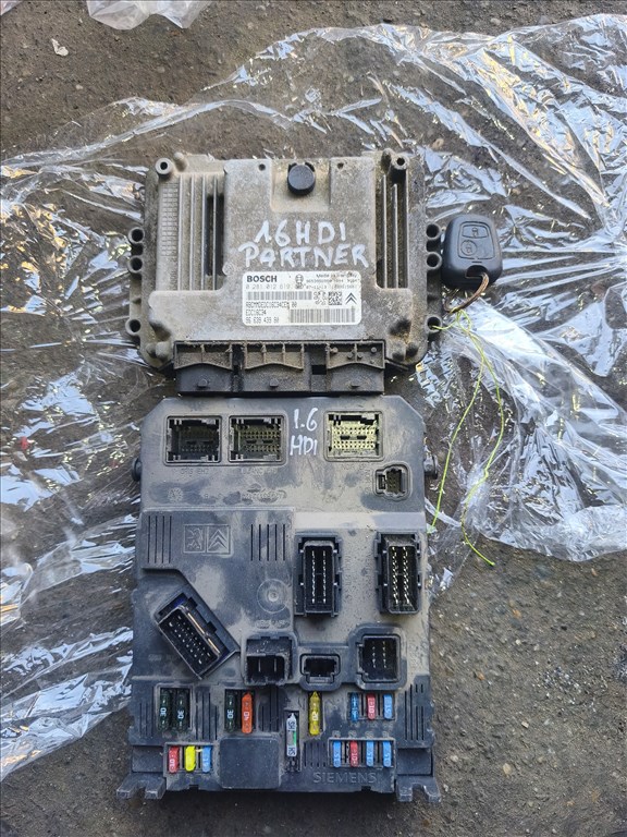 Peugeot partner 1.6 HDI motorvezérlő bsi kulcs  0281012619 9663943980 1. kép