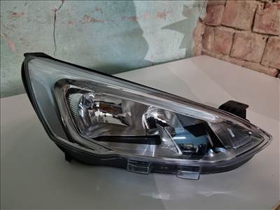 Ford Focus Mk4 Jobb első fényszóró (2018-)