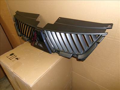 MITSUBISHI OUTLANDER hűtő díszrács 2007-2010 7450A037ZZ