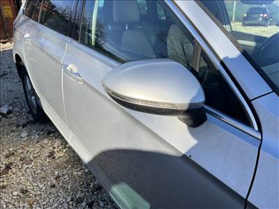 Volkswagen Passat B8 jobb oldali visszapillantó tükör LA7W