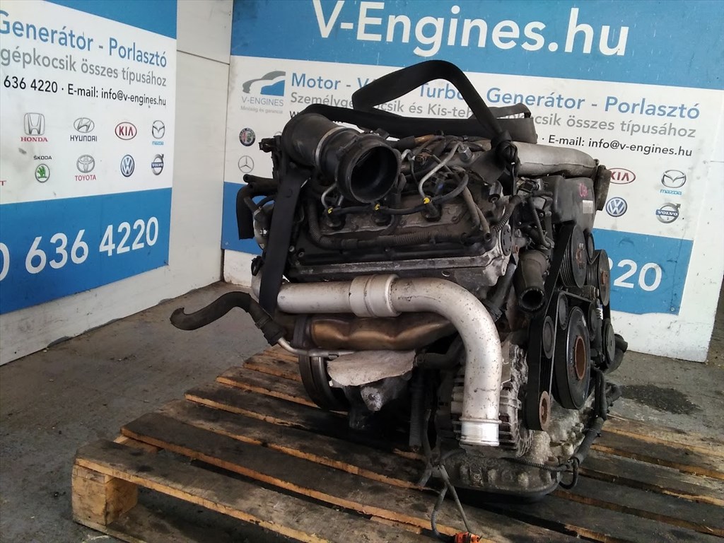 Audi CGK bontott motor  2. kép